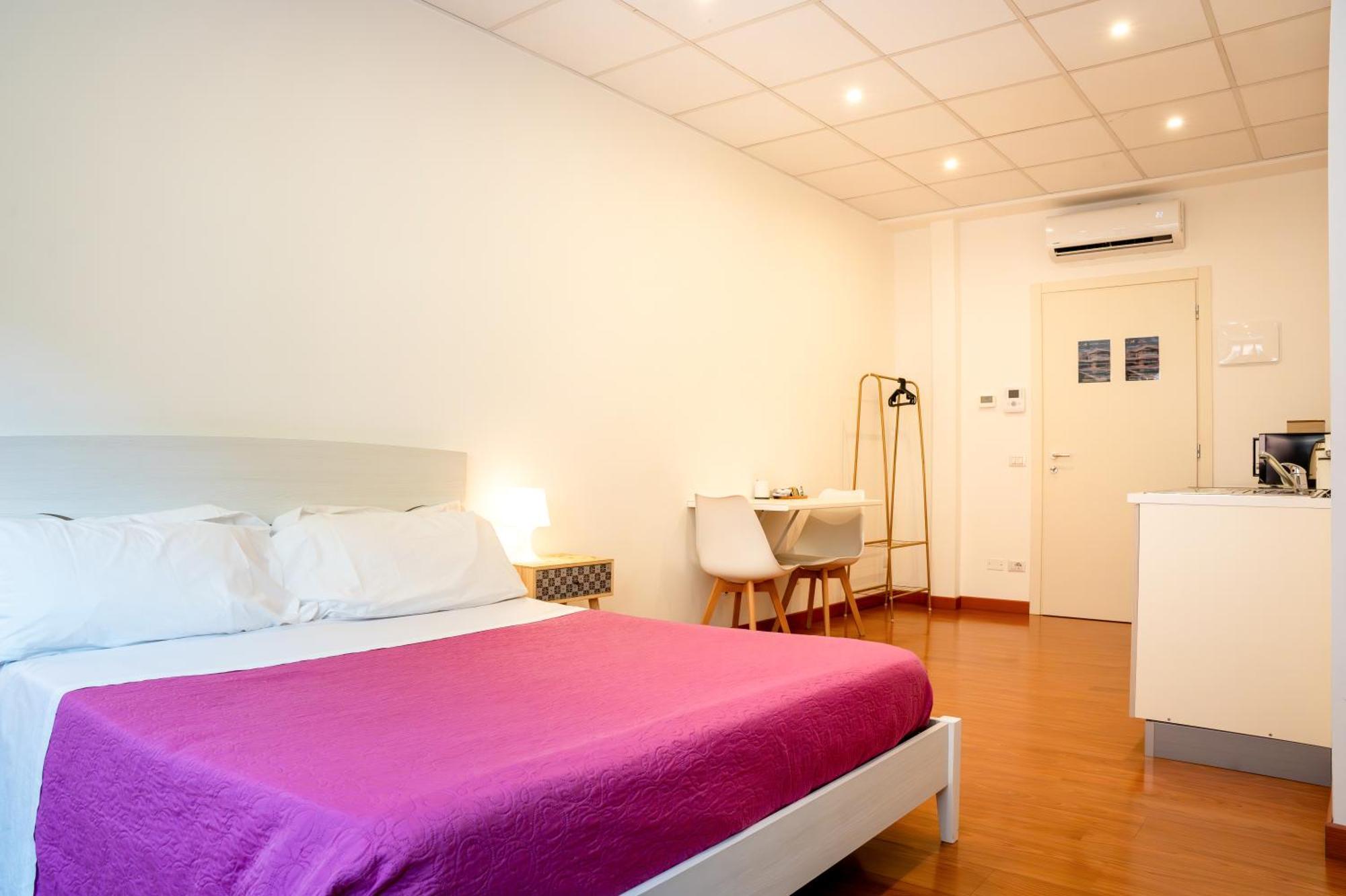 Lhe Les Trois Merveilles Apartment Cesena